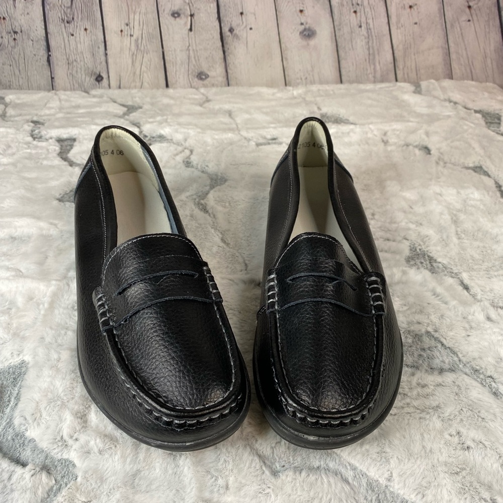 Oucaili Womens Walking Casual Slip On Boat Shoes sz 11.5 or 44